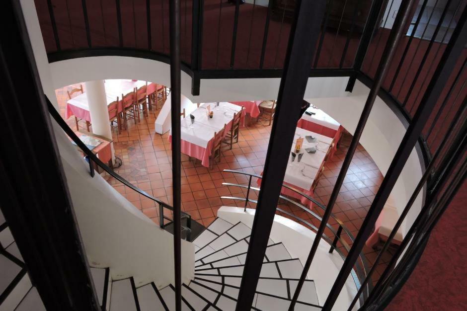Hotel Les Vignes Rouges Ispagnac Buitenkant foto